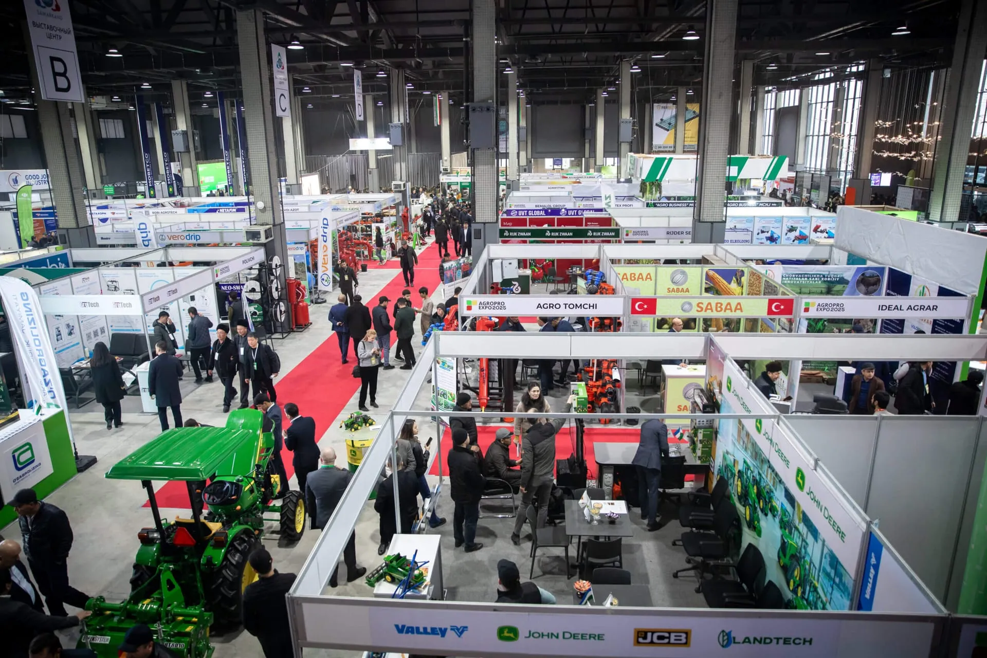 AgroPro Expo 2025 в SOF Expo: стенды и посетители