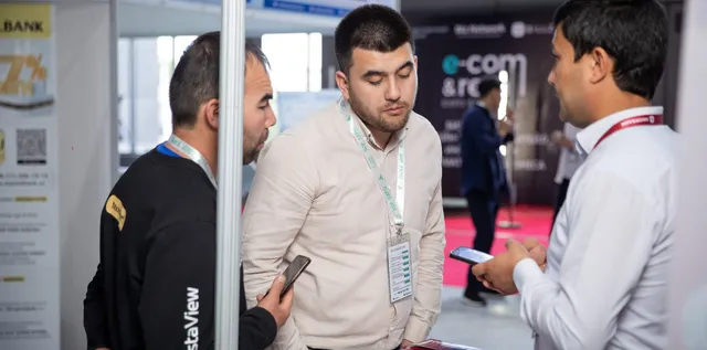 ECOM & RETAIL 2024 — 8