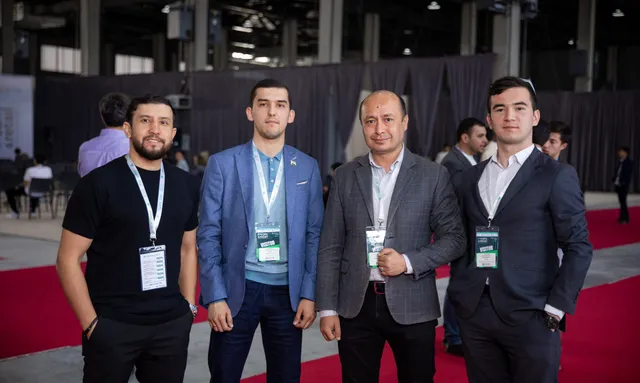 ECOM & RETAIL 2024 — 11